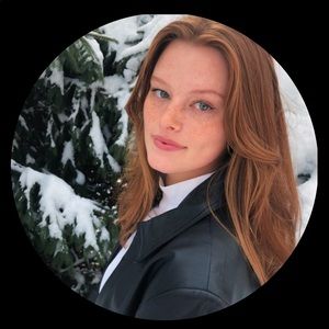 Meet your Posher, Caitlin